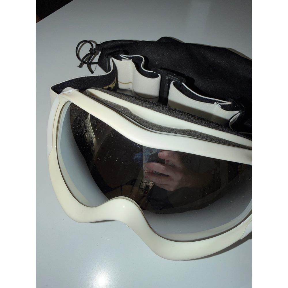 Airwalk Snow Goggles White Frame Tinted Lens Adjustable Strap with Storage Bag